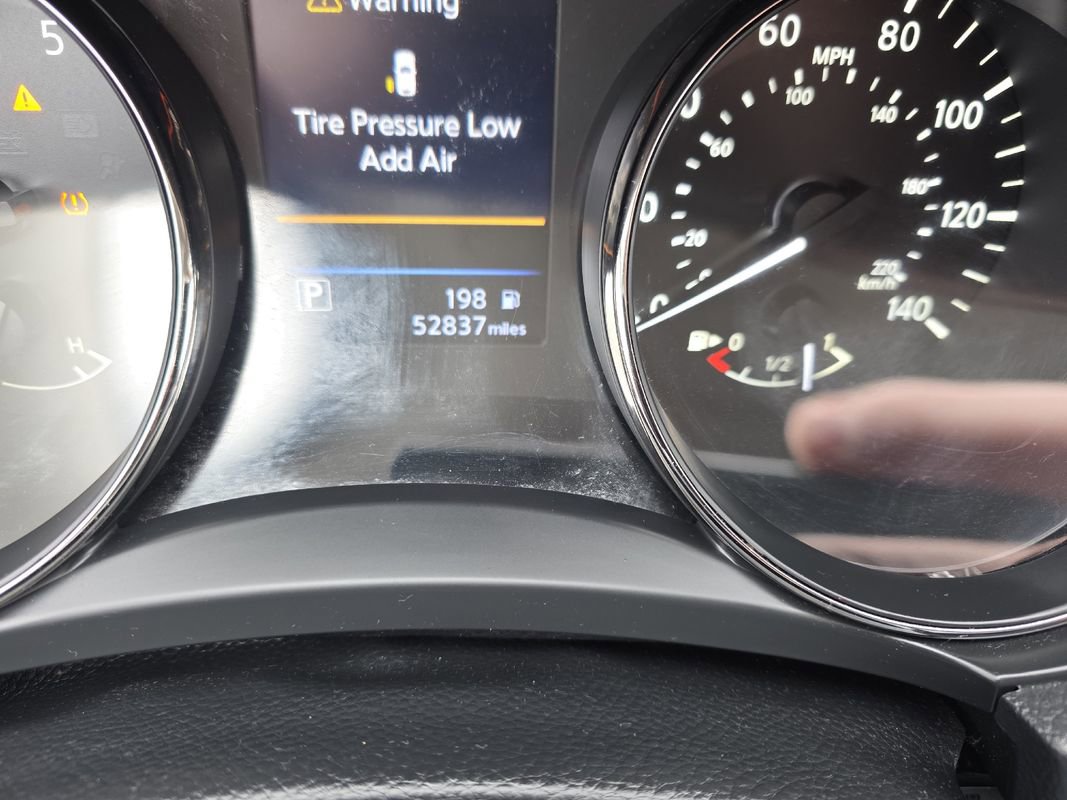 Used 2020 Nissan Rogue SV image 24