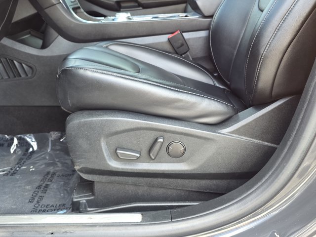 Used 2021 Ford Edge Titanium AWD/4WD image 16