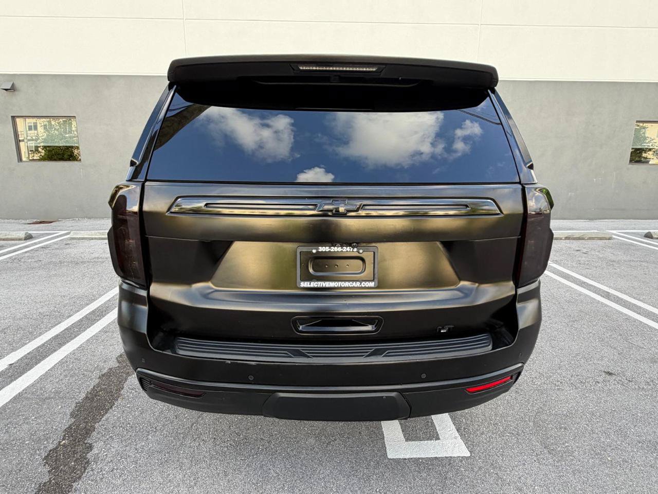 Used 2021 Chevrolet Suburban LT RWD image 10