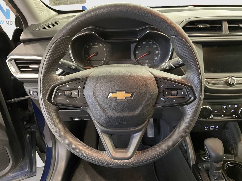 Used 2023 Chevrolet TrailBlazer LT FWD image 12