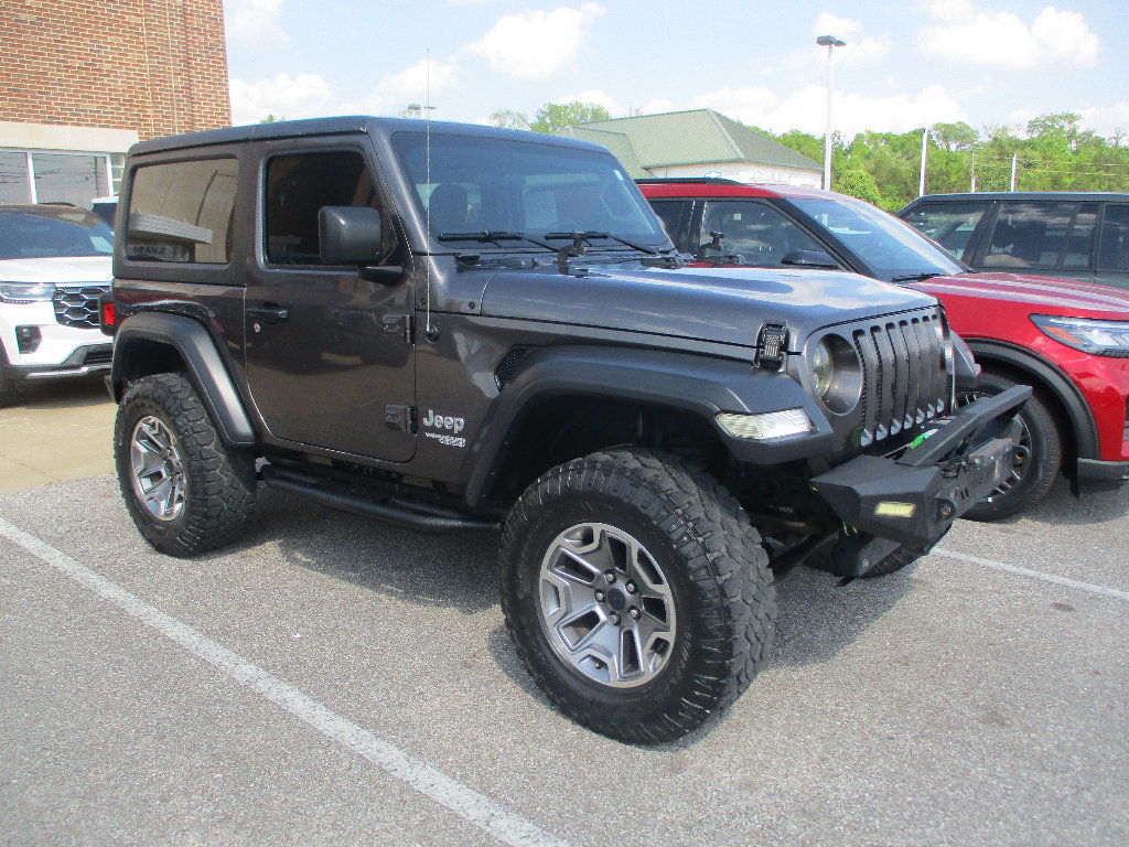 Used 2019 Jeep Wrangler Sport AWD/4WD video 1