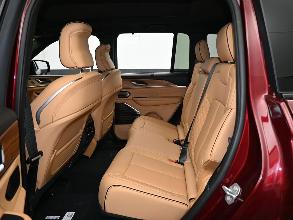 New 2025 Jeep Grand Cherokee Summit AWD/4WD image 33
