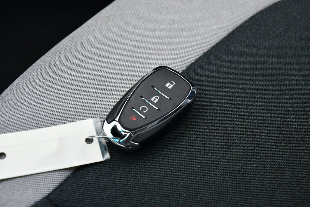 Used 2021 Chevrolet Bolt LT FWD image 19