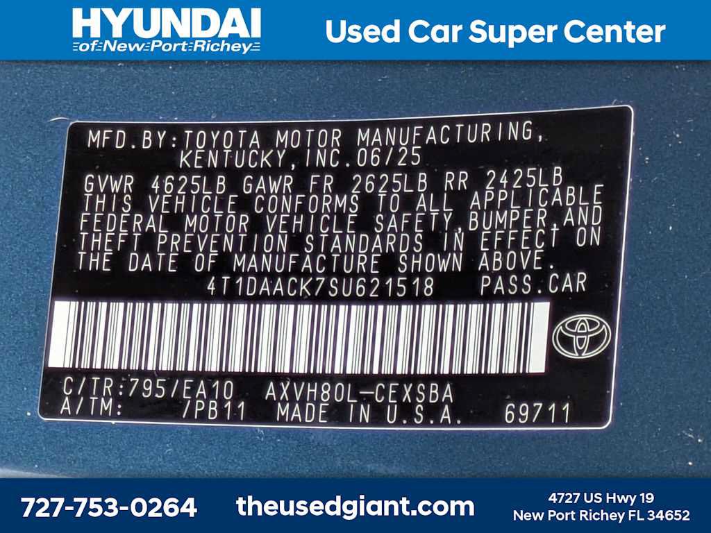 Used 2025 Toyota Camry SE FWD image 37