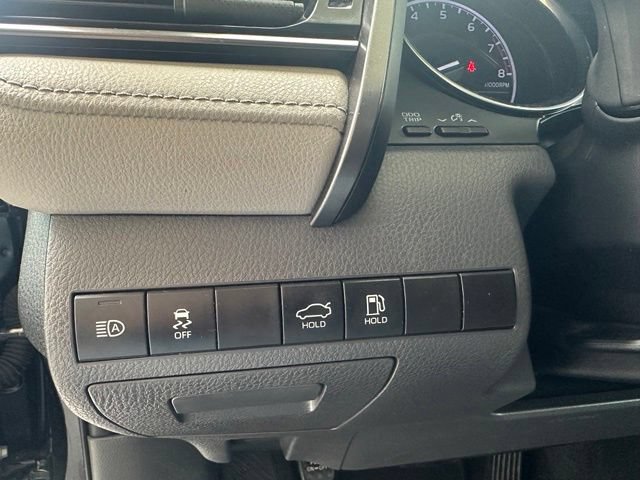 Used 2020 Toyota Camry SE FWD image 22