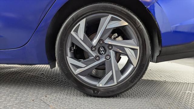 Used 2025 Hyundai Elantra Sport w/ Cargo Package image 33