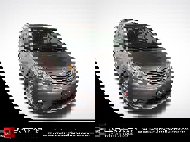 Used 2017 Toyota Sienna XLE w/ XLE Navigation Package AWD/4WD image 1