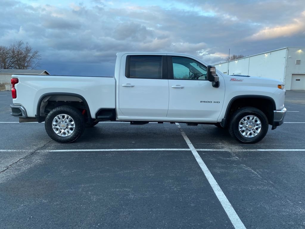 Used 2023 Chevrolet Silverado 2500 LT AWD/4WD image 8