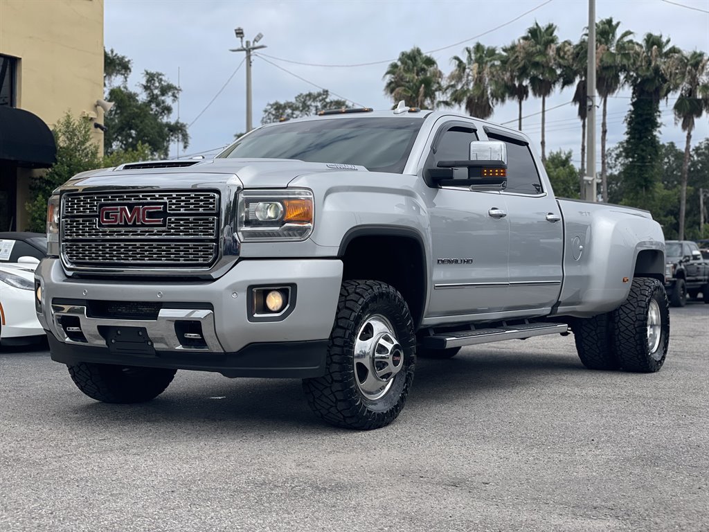 Used 2018 GMC Sierra 3500 Denali w/ Duramax Plus Package AWD/4WD image 12
