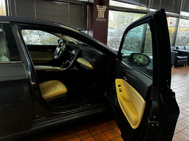 Used 2020 Toyota Avalon Limited w/ Advanced Safety Package image 28