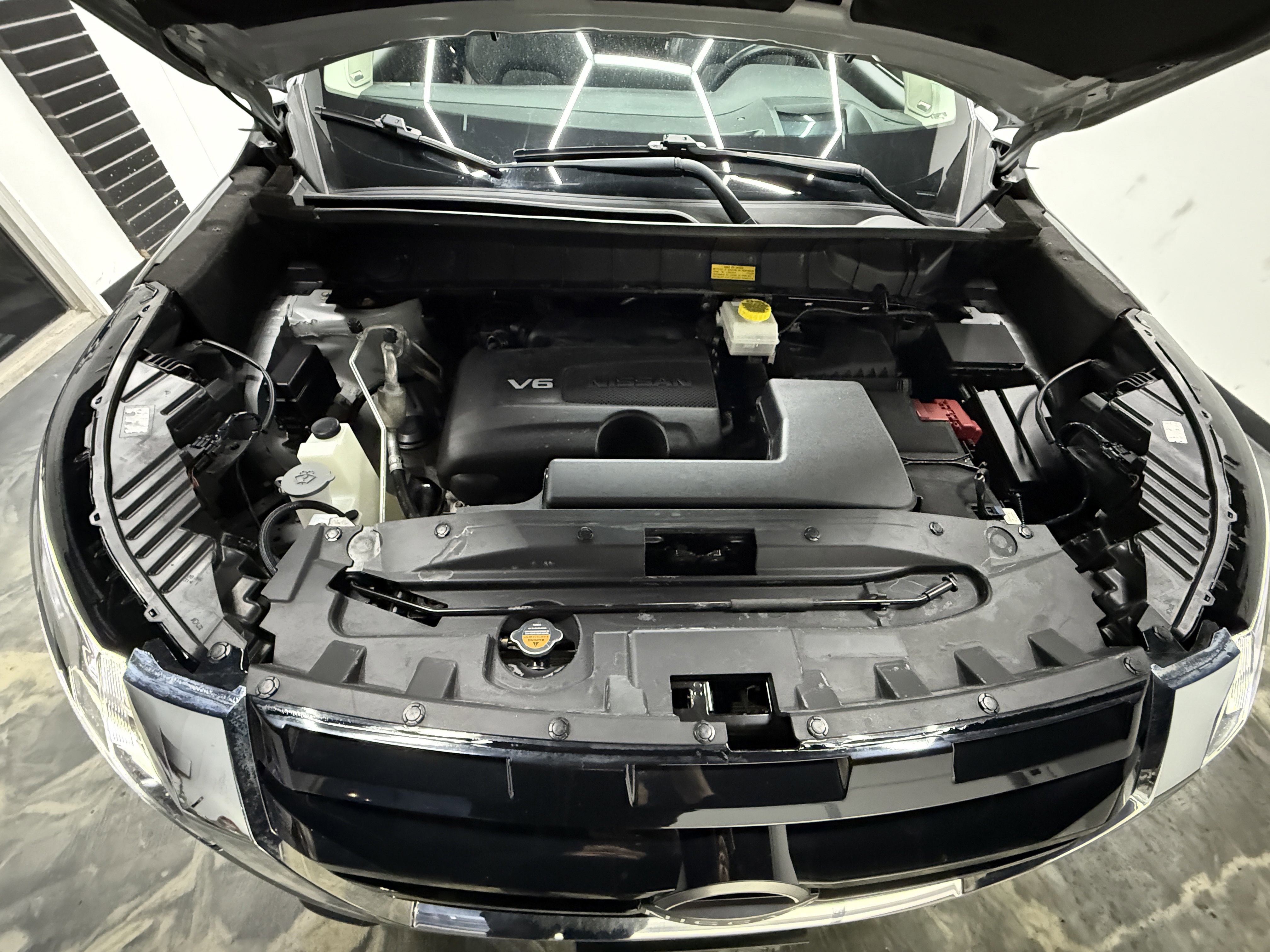 Used 2022 Nissan Pathfinder Platinum image 37