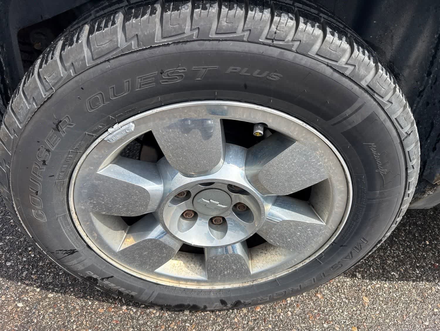 Used 2010 Chevrolet Avalanche LT AWD/4WD image 16