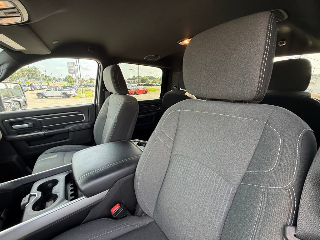 Used 2024 RAM 3500 Big Horn w/ Night Edition AWD/4WD image 15
