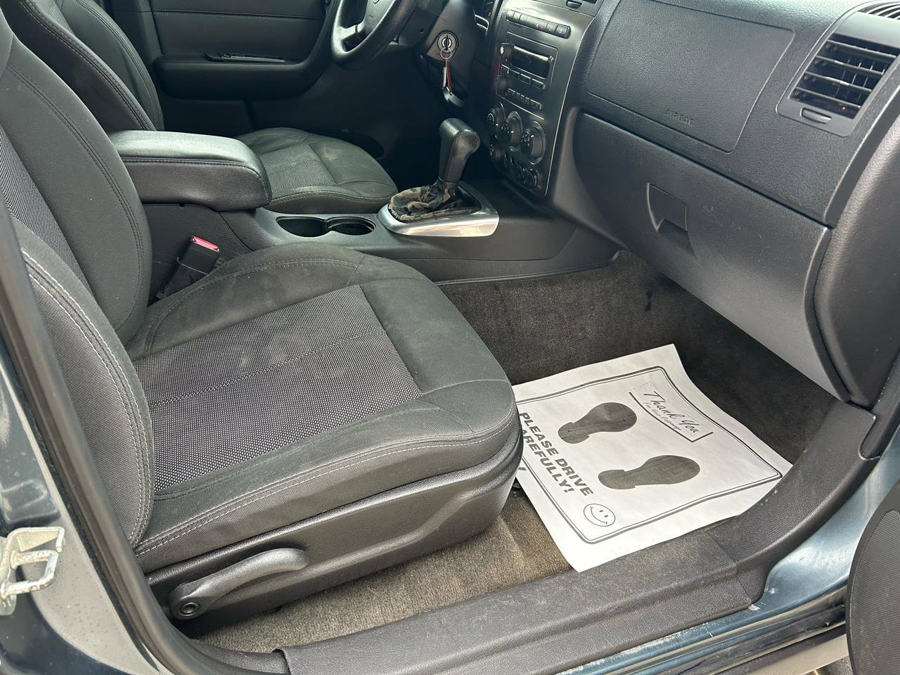 Used 2006 HUMMER H3 Sport Utility image 12