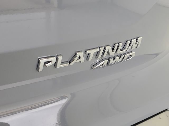 Used 2023 Nissan Pathfinder Platinum AWD/4WD image 9