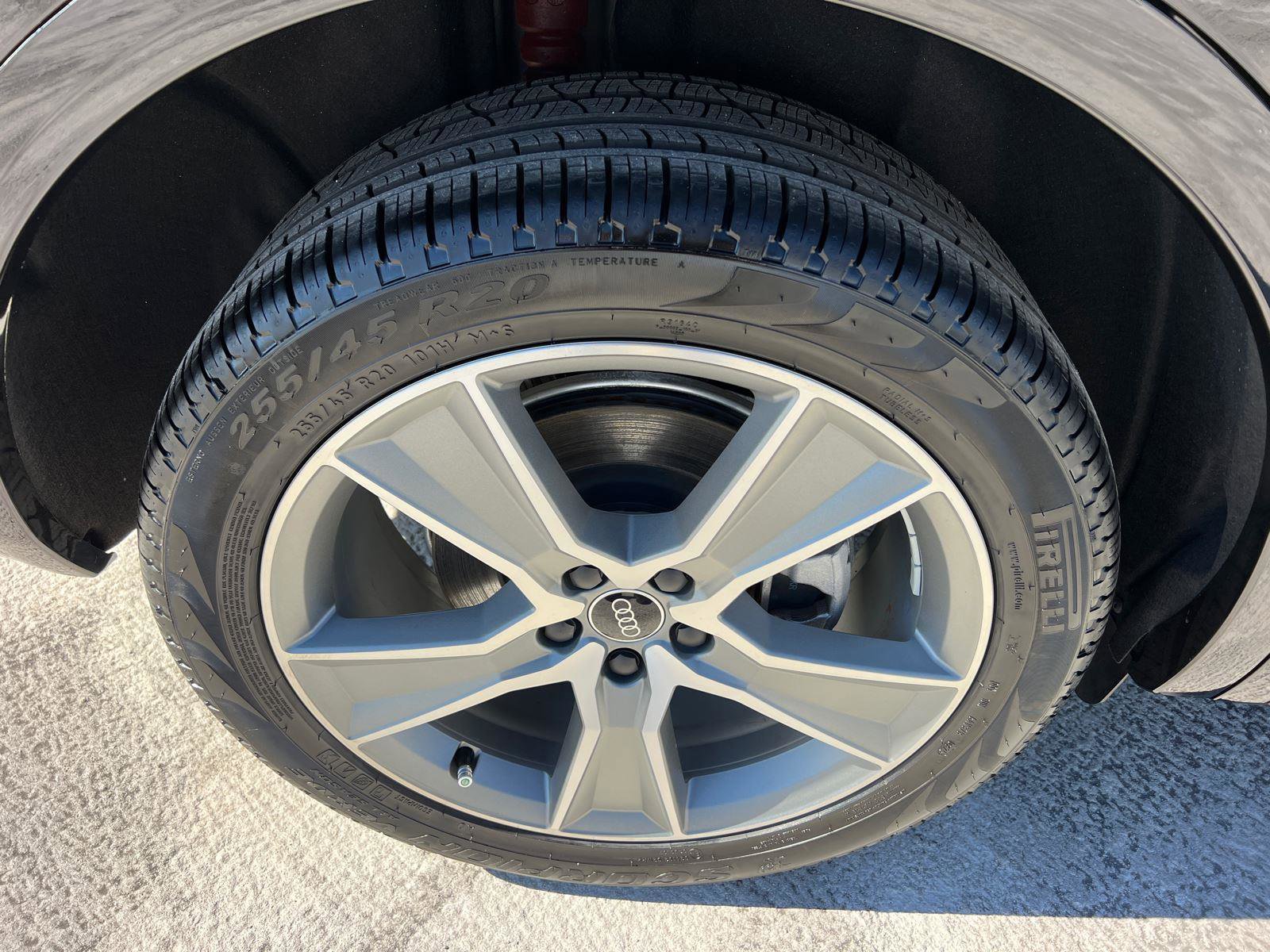 Used 2025 Audi Q5 2.0T Premium w/ Convenience Plus Package image 17