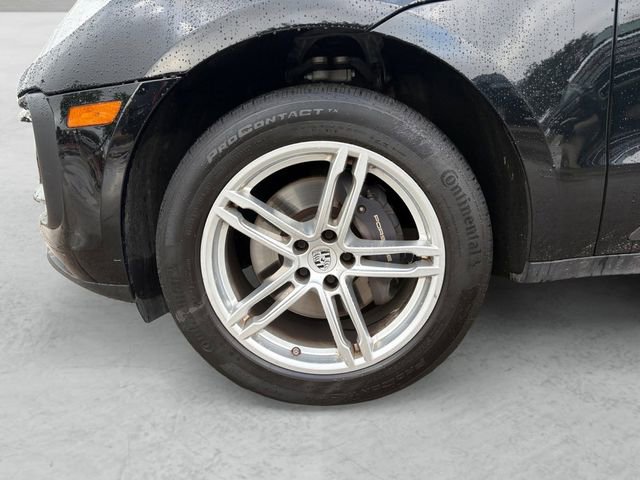 Used 2024 Porsche Macan AWD/4WD image 23