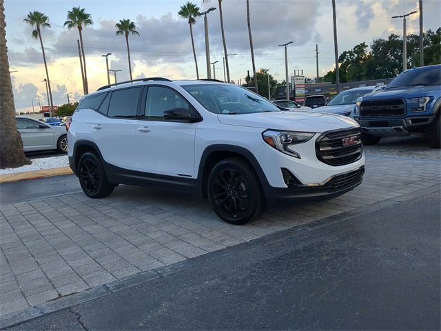 Used 2021 GMC Terrain SLT w/ Elevation Edition image 2