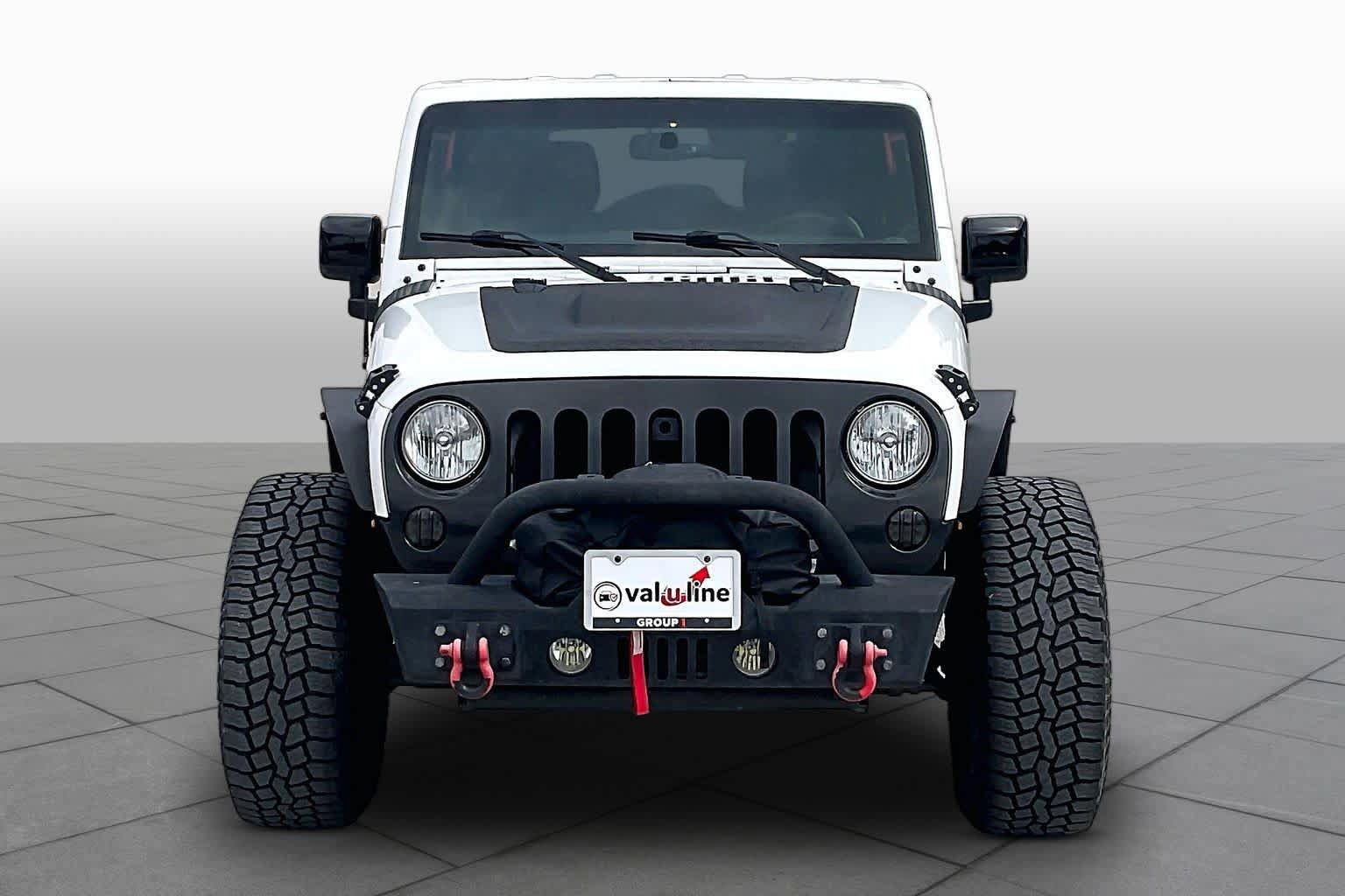Used 2015 Jeep Wrangler Unlimited Sahara AWD/4WD image 4