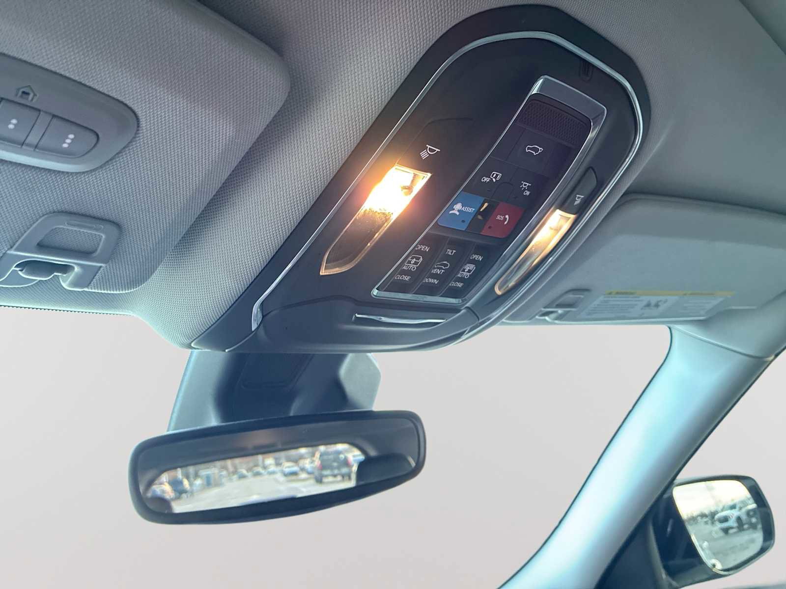 Used 2022 Jeep Grand Cherokee Limited 4xe image 36