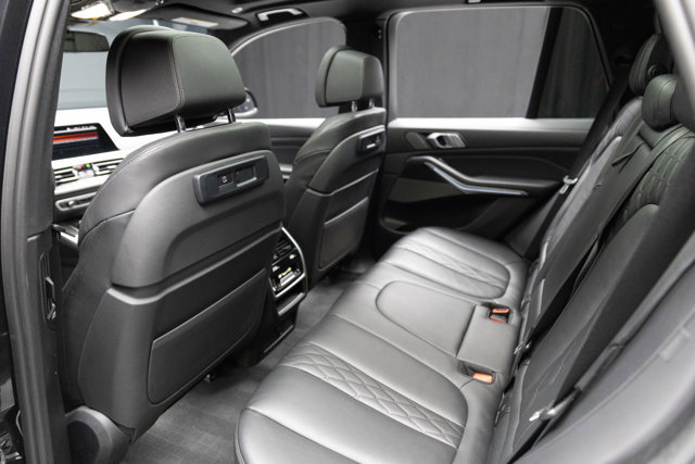 Used 2021 BMW X5 M50i AWD/4WD image 52