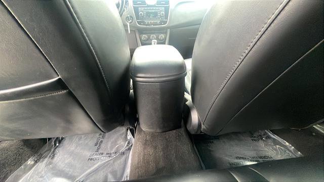 Used 2014 Chrysler 200 Limited image 23