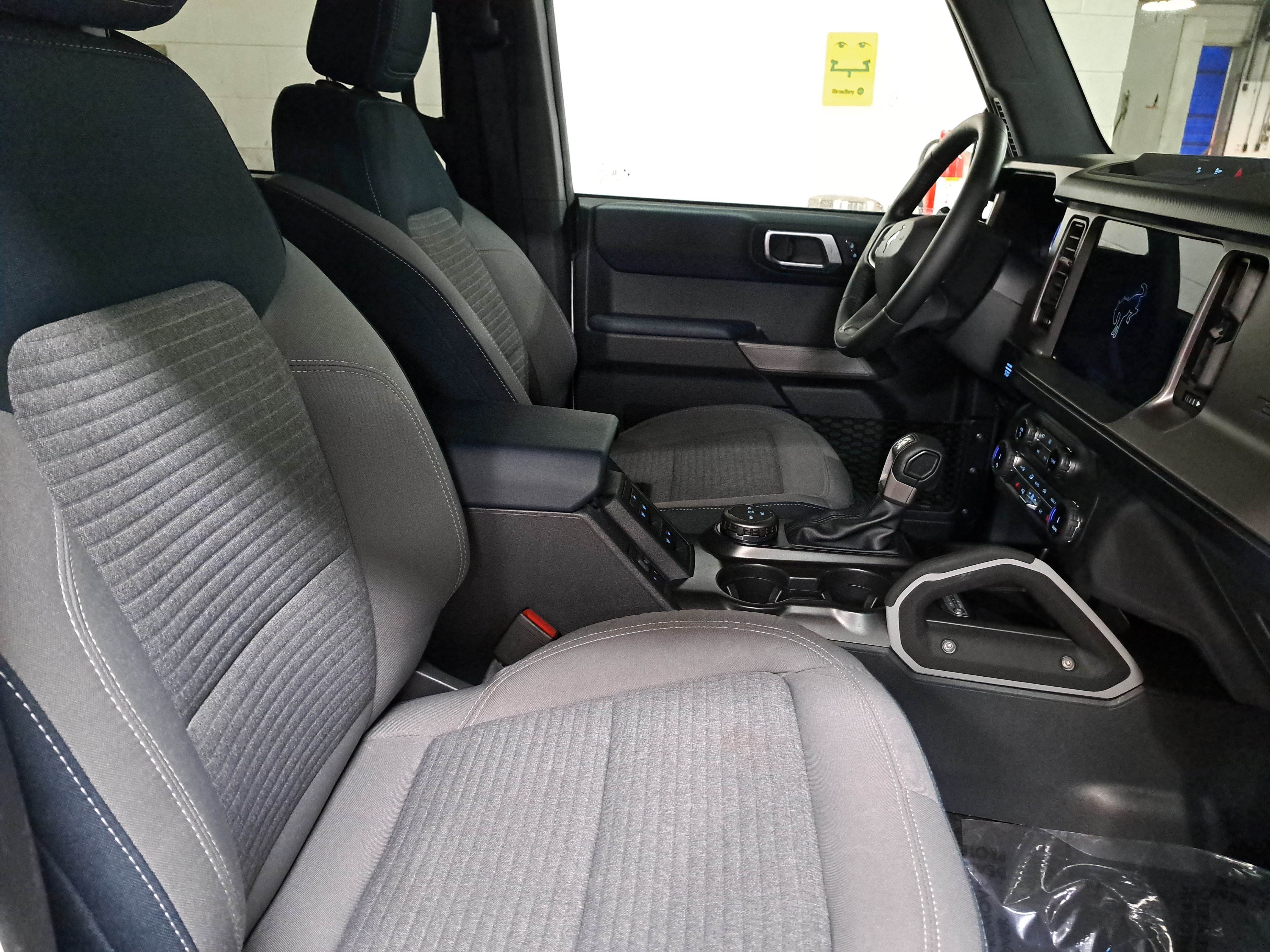 Used 2022 Ford Bronco Outer Banks AWD/4WD image 10