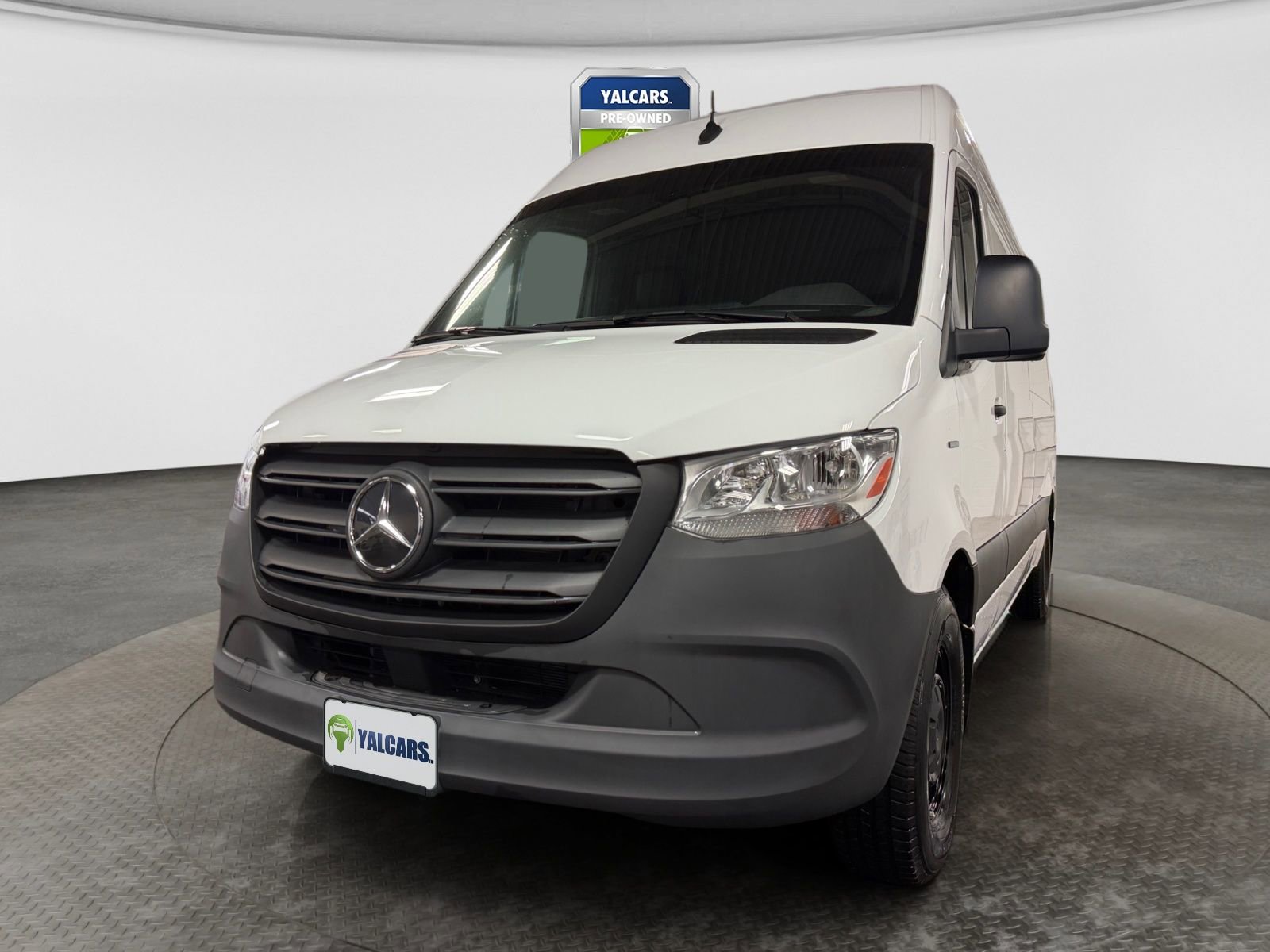 Used 2024 Mercedes-Benz eSprinter 170 Cargo image 9