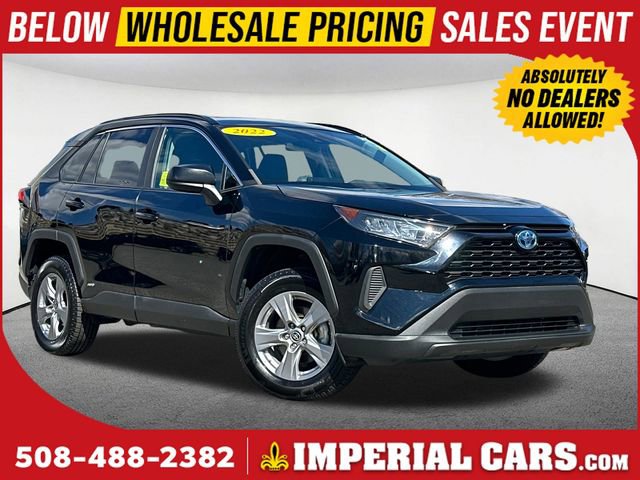 Used 2022 Toyota RAV4 LE image 1