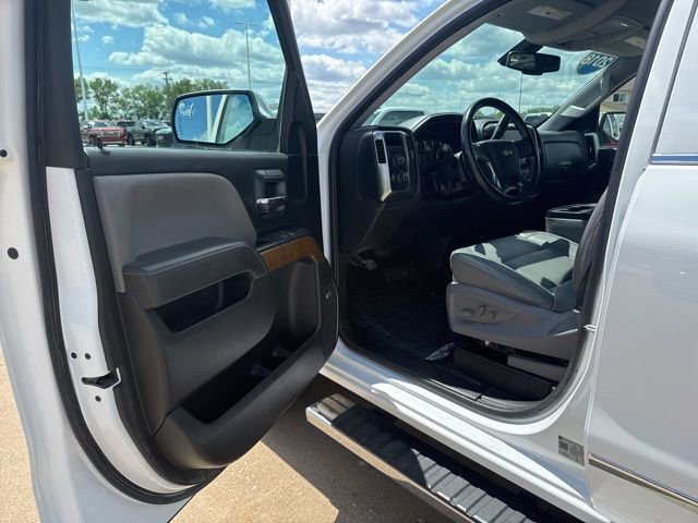 Used 2018 Chevrolet Silverado 1500 LTZ AWD/4WD image 12