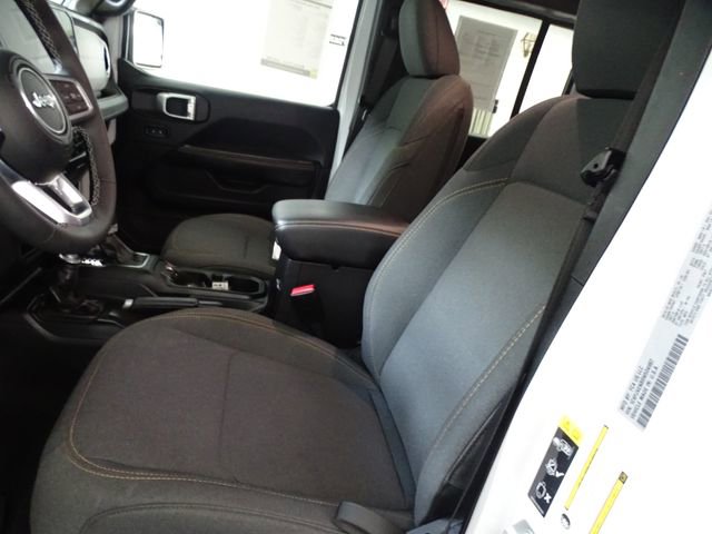 Certified 2025 Jeep Wrangler Sahara image 2