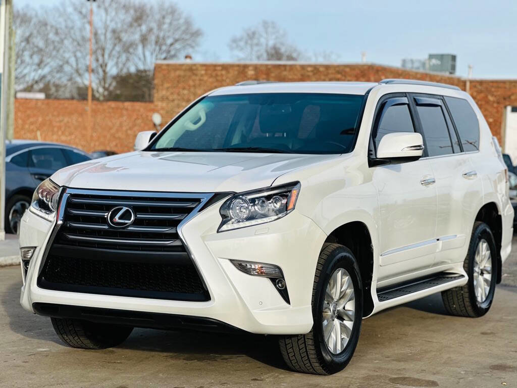Used 2015 Lexus GX 460 w/ Premium Package image 3