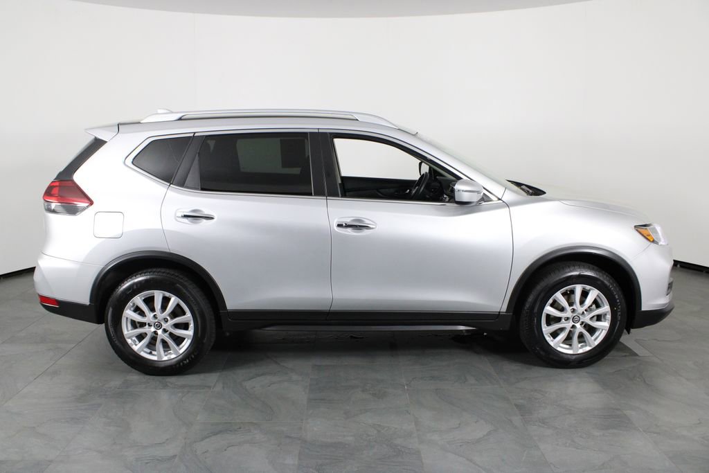 Used 2019 Nissan Rogue SV image 14