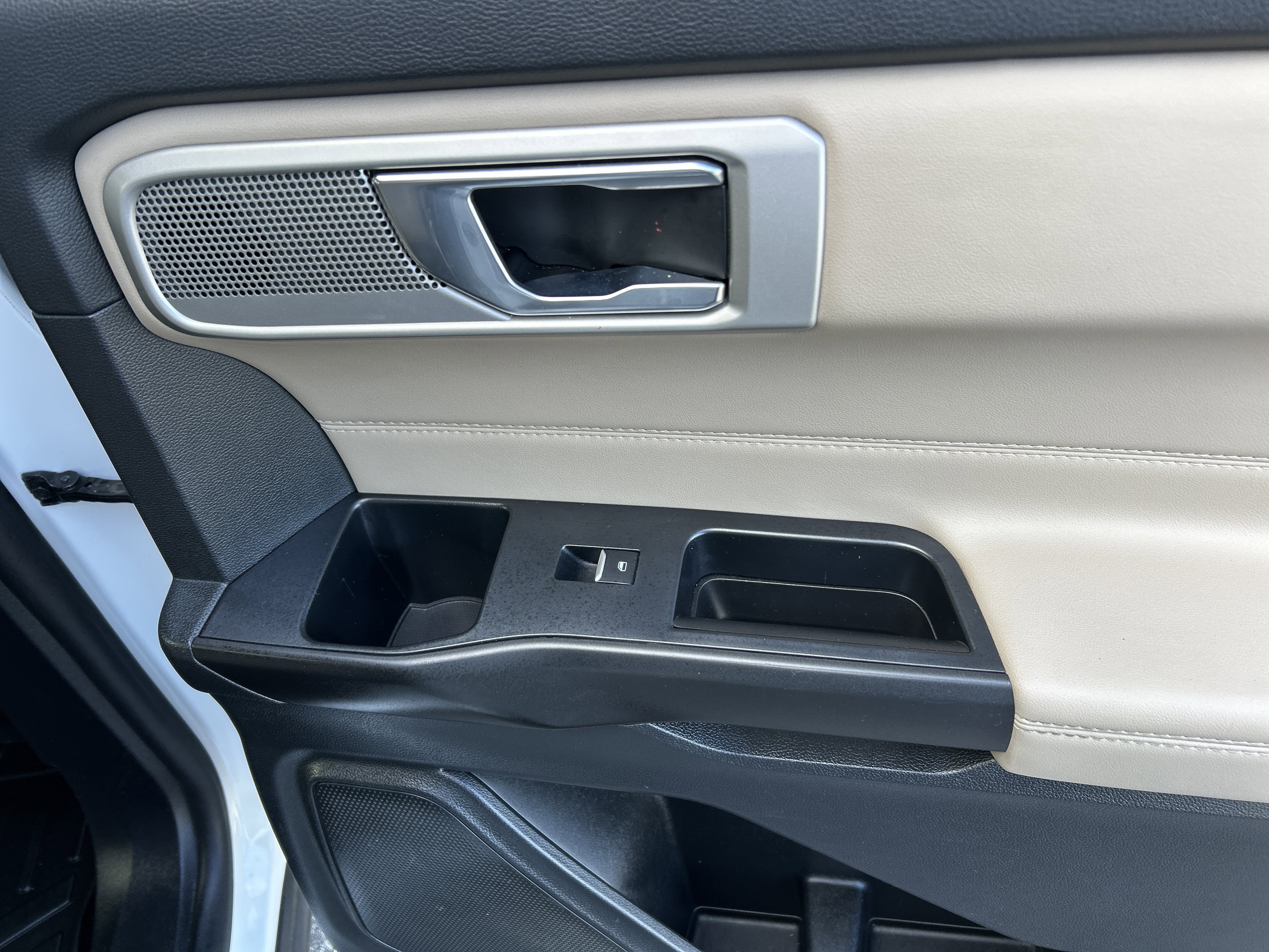 Used 2020 Ford Explorer Limited image 47