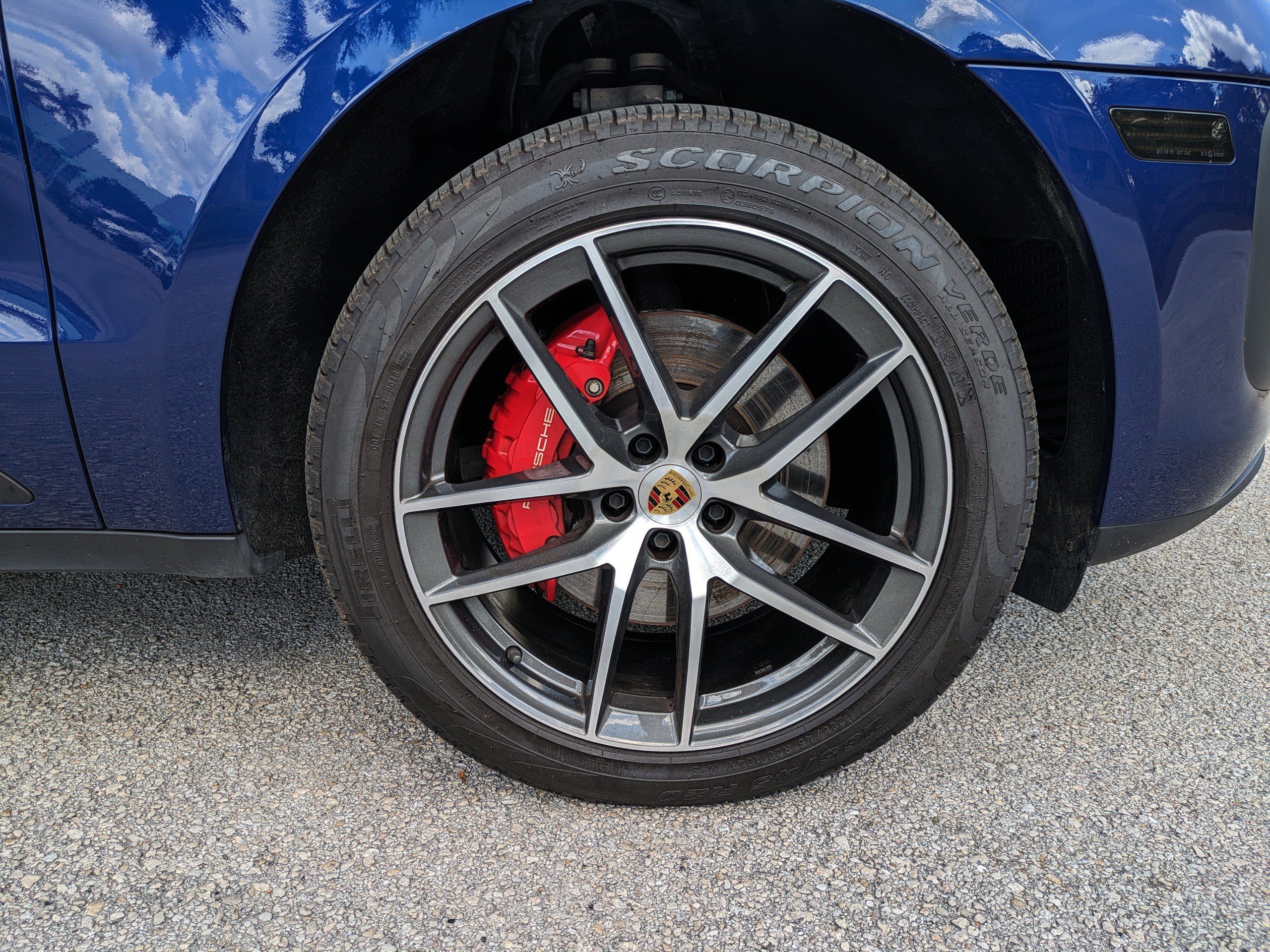 Used 2024 Porsche Macan S image 11