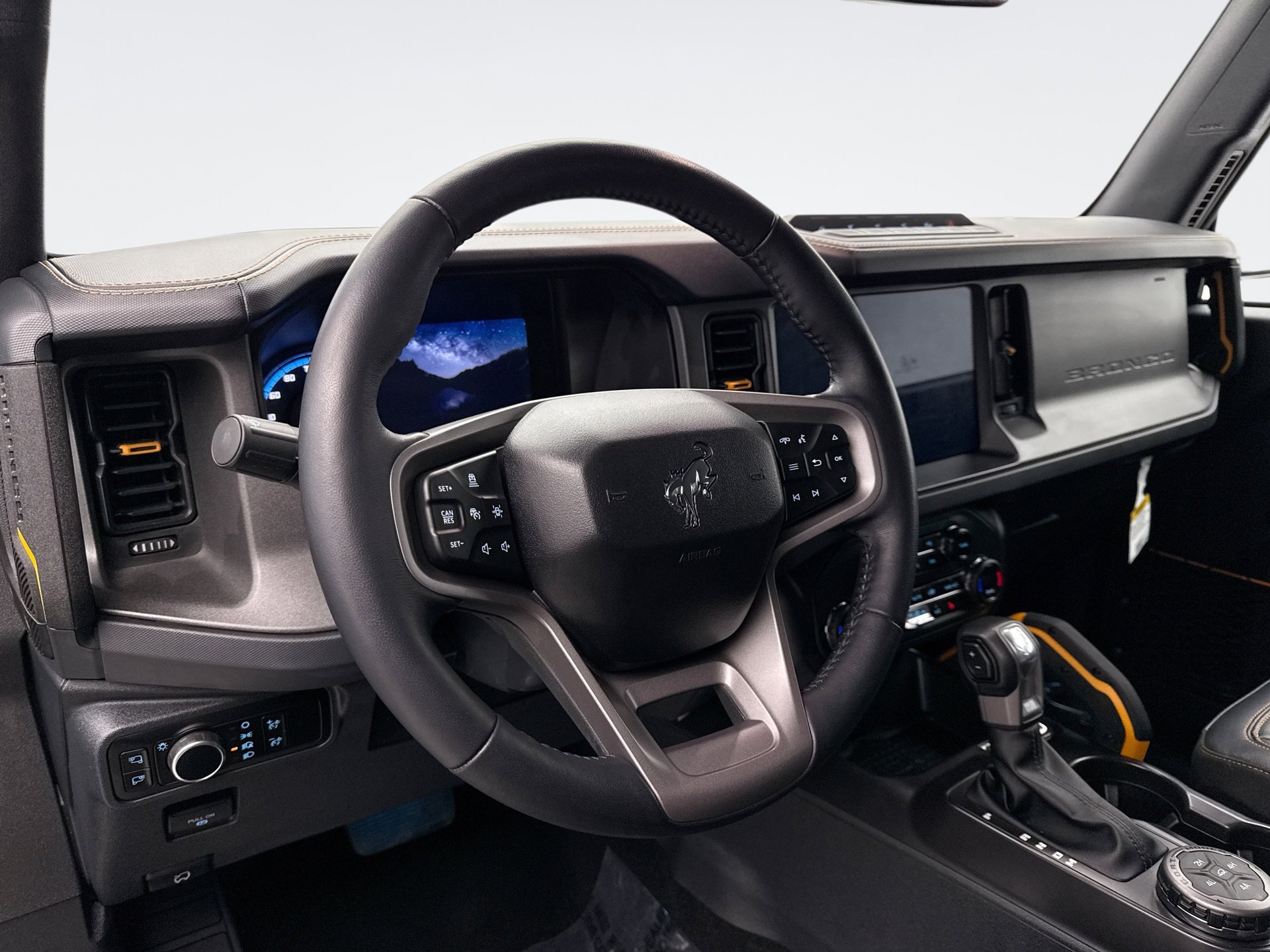 Used 2024 Ford Bronco Badlands image 10