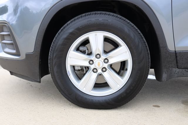 Used 2019 Chevrolet Trax LT w/ LT Convenience Package FWD image 9