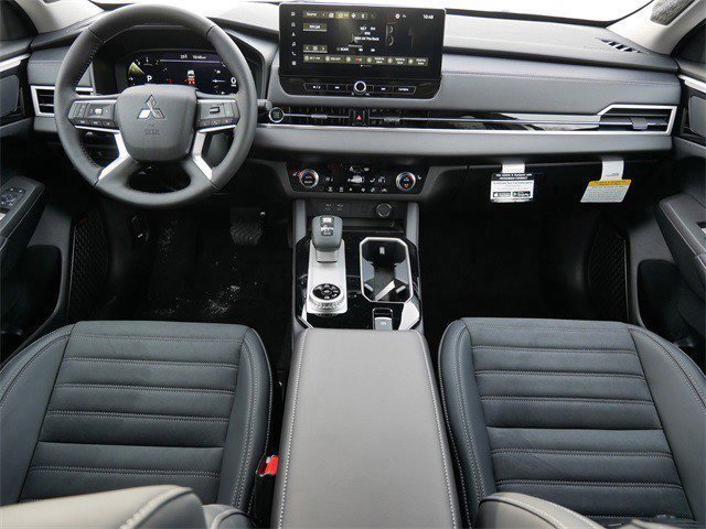 New 2026 Mitsubishi Outlander SE image 7