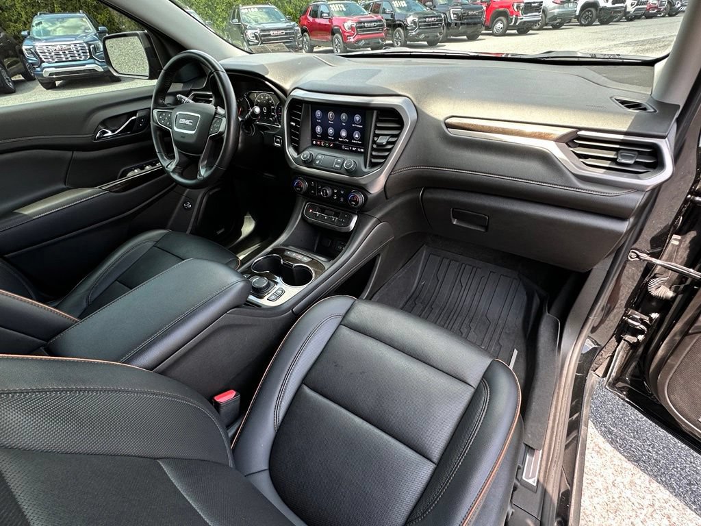 Used 2022 GMC Acadia AT4 w/ Technology Package AWD/4WD image 14