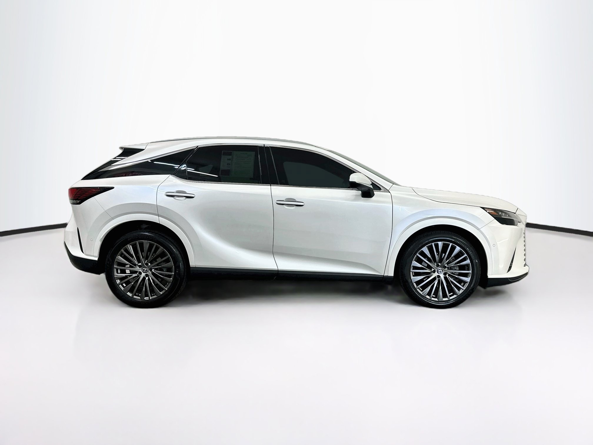 Used 2023 Lexus RX 350 AWD w/ Cold Area Package image 10