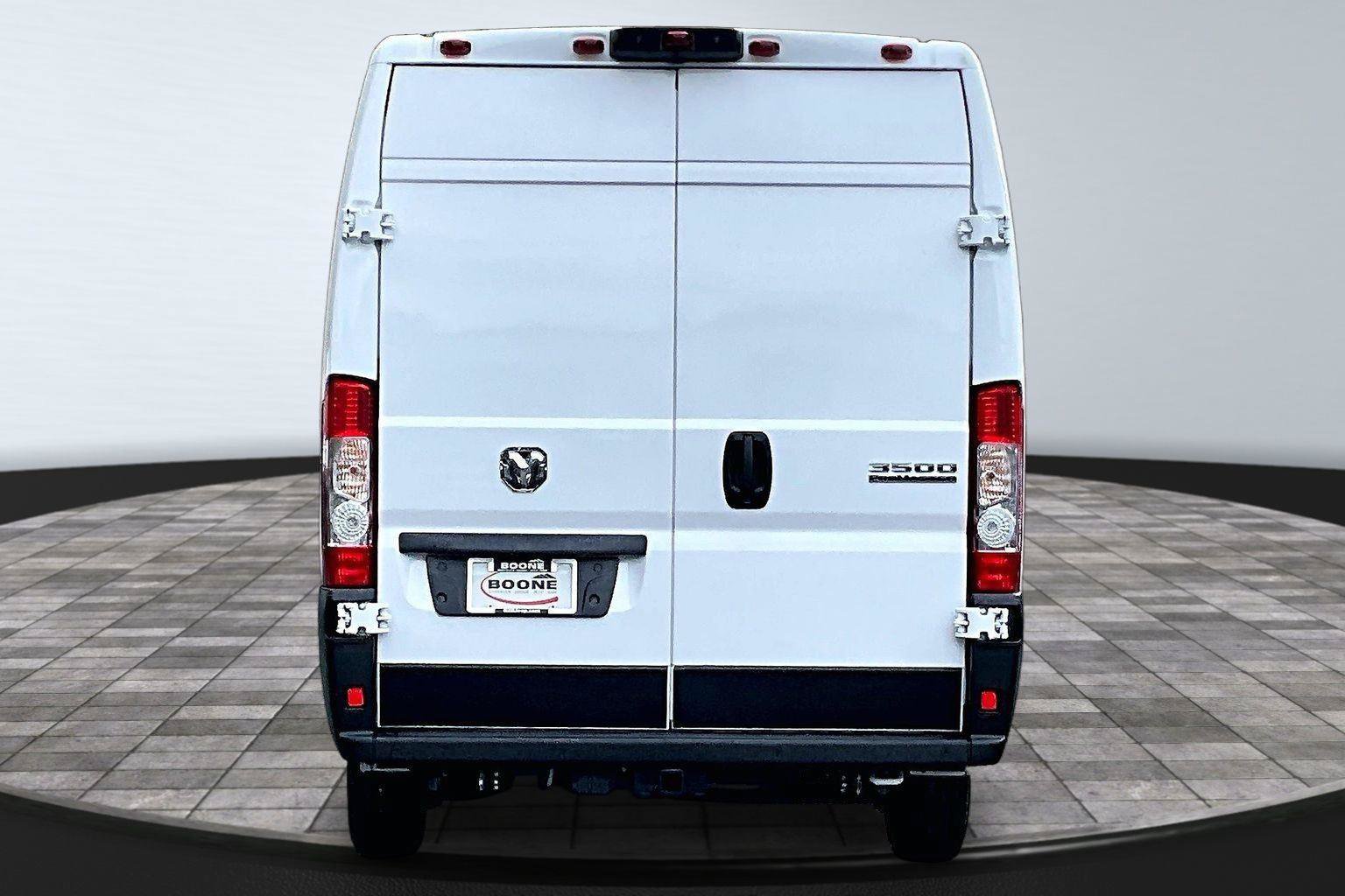 Used 2025 RAM ProMaster 3500 FWD image 4