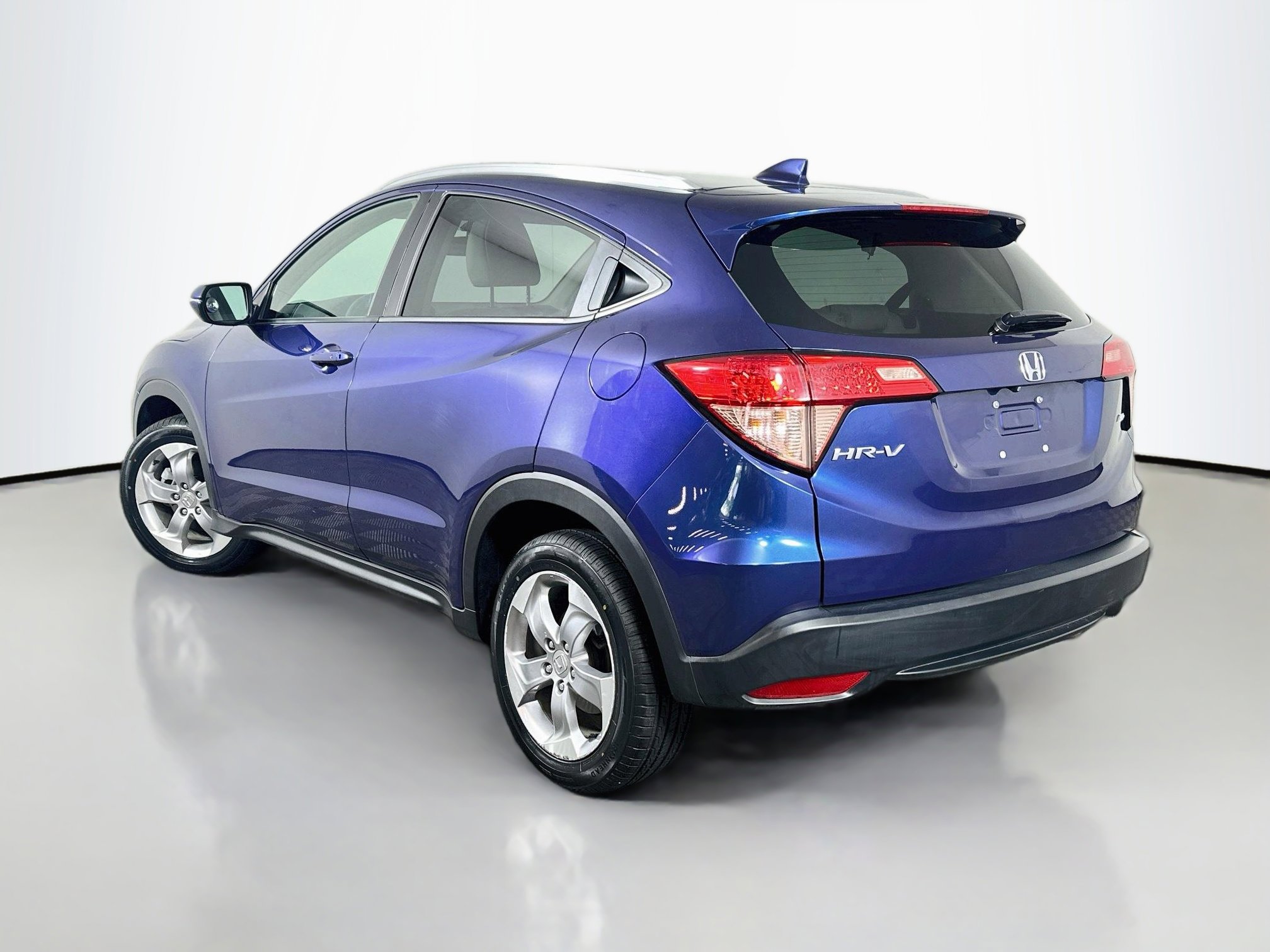 Used 2017 Honda HR-V EX-L image 5