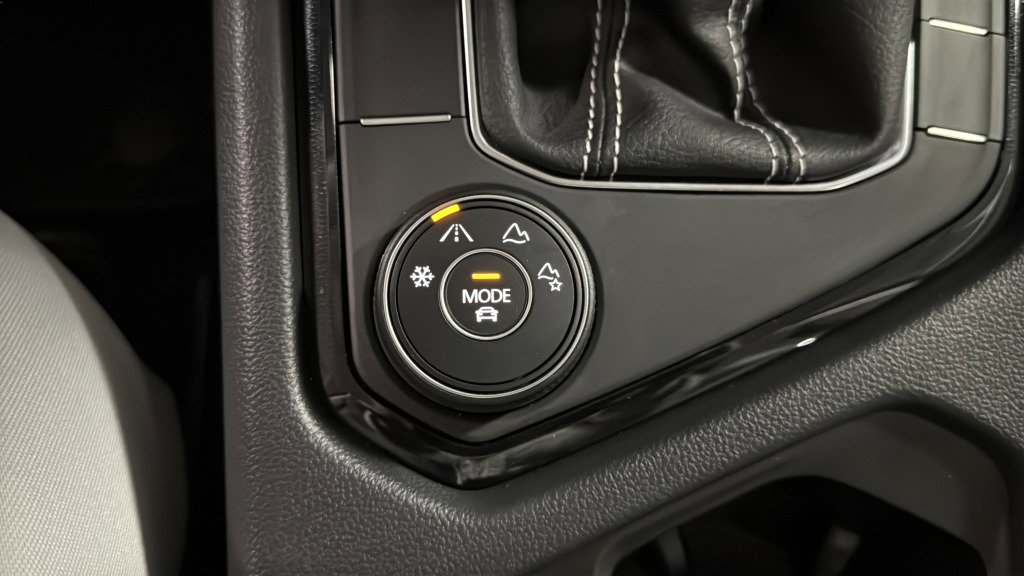 New 2026 Volkswagen Taos S image 30