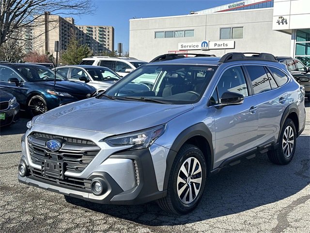 Used 2024 Subaru Outback Premium image 5