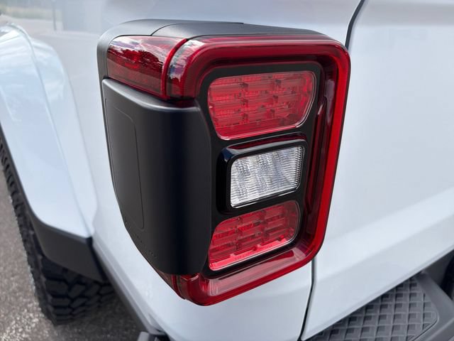 New 2025 Jeep Gladiator Sport AWD/4WD image 13