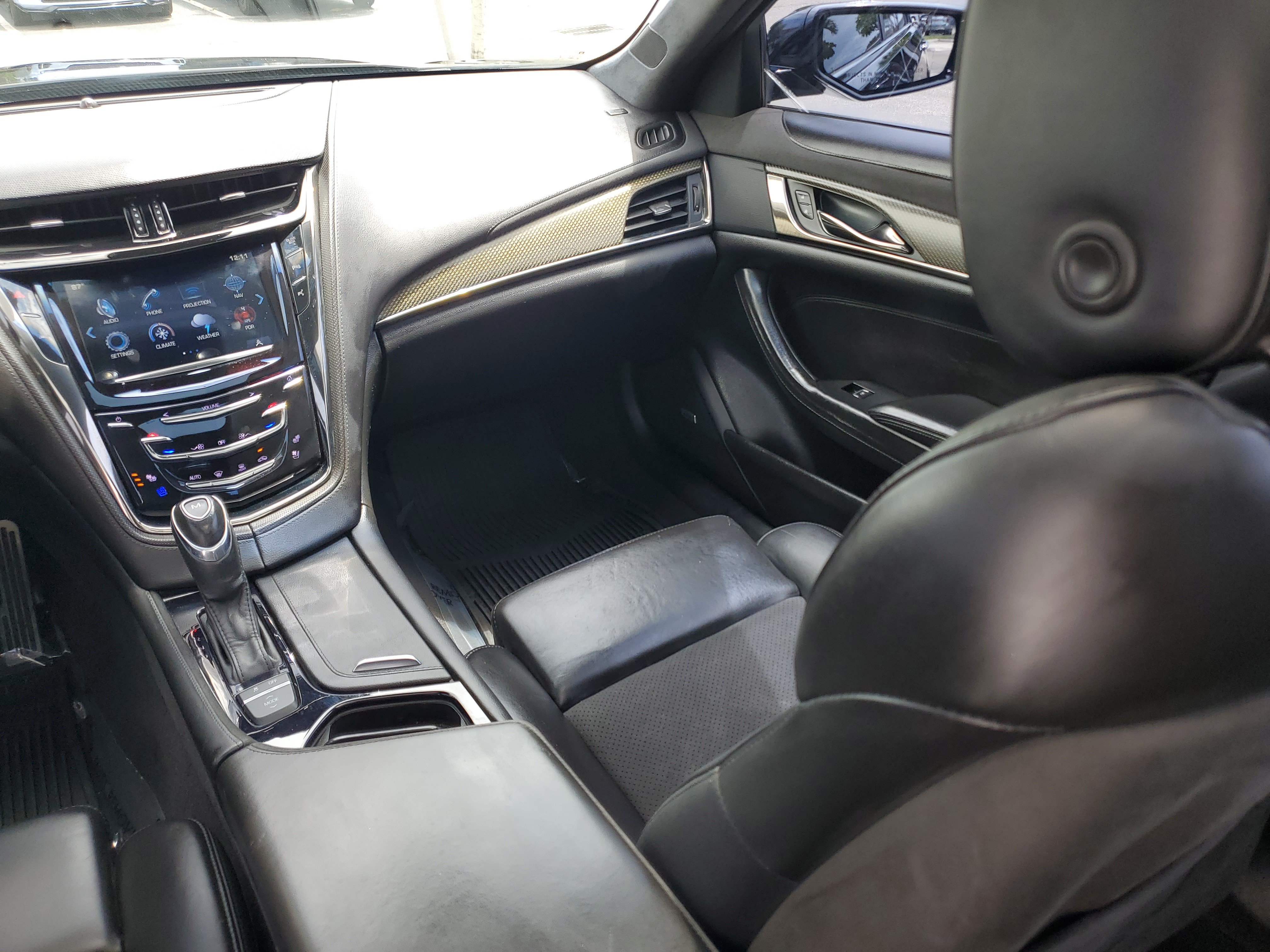 Used 2017 Cadillac CTS V w/ Luxury Package RWD image 17