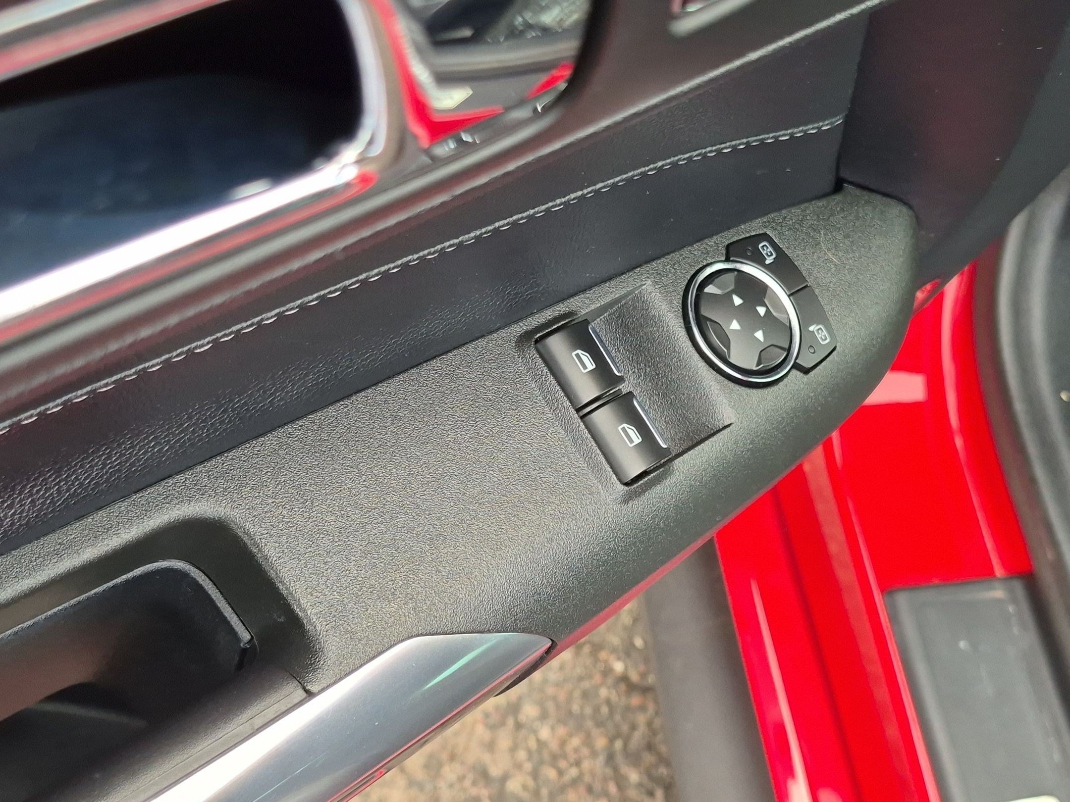 Used 2016 Ford Mustang Premium RWD image 12