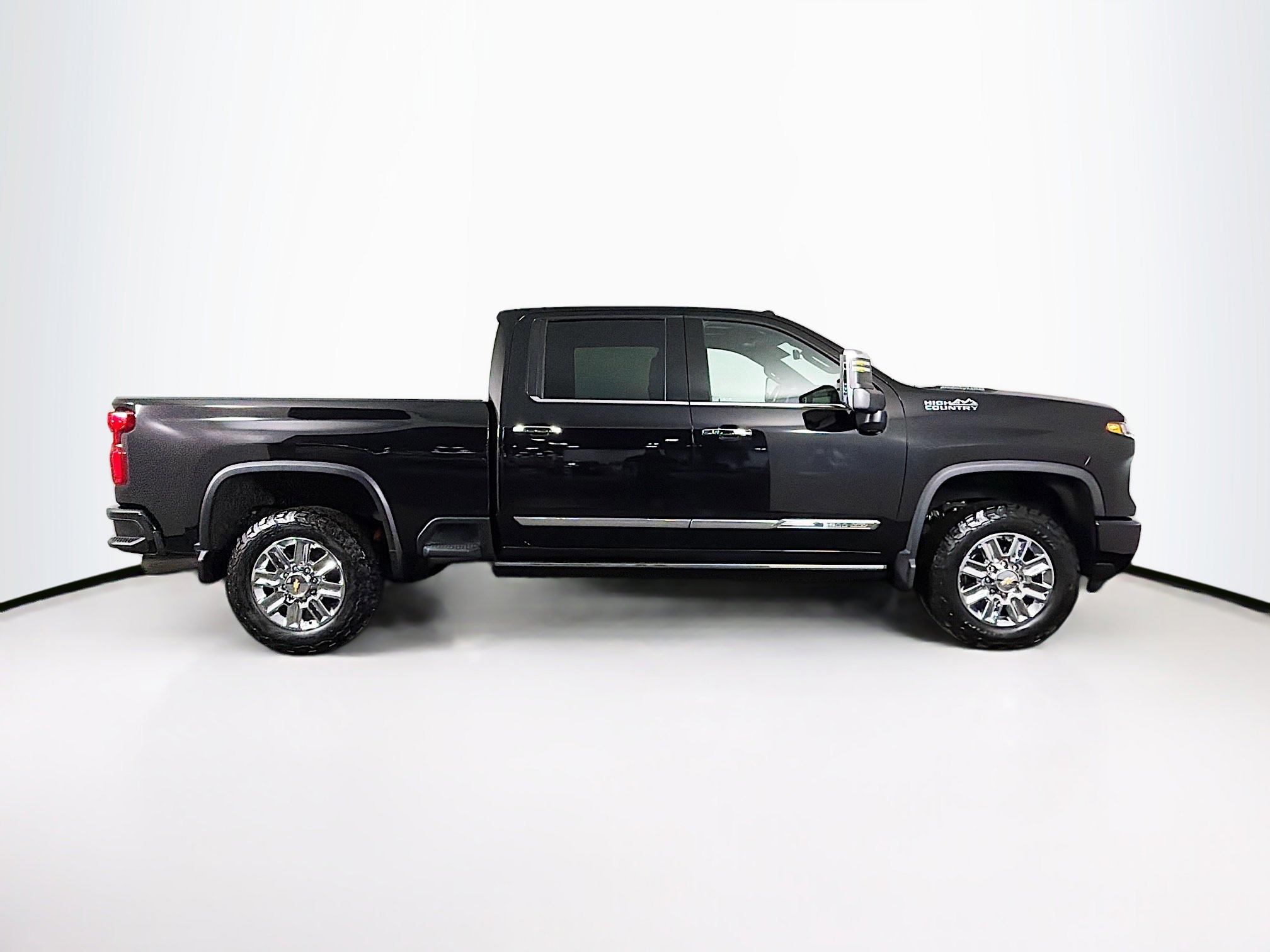 Used 2024 Chevrolet Silverado 2500 High Country w/ High Country Premium Package image 9