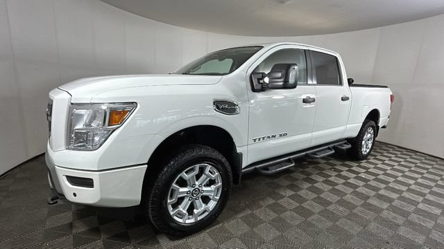 Used 2022 Nissan Titan SV w/ SV Convenience Package AWD/4WD image 6
