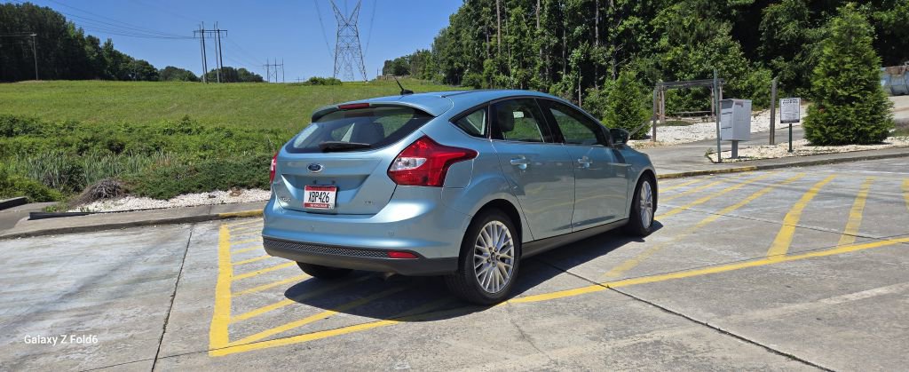 Used 2012 Ford Focus SEL FWD image 5